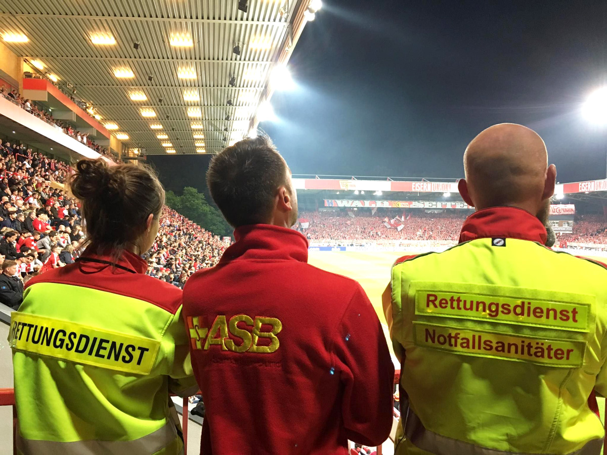 Notfallsanitaeter2_relegationsspiel.jpg