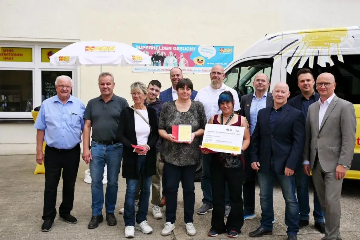 Gruppenbild_FW Ehrung 10.9.25.webp