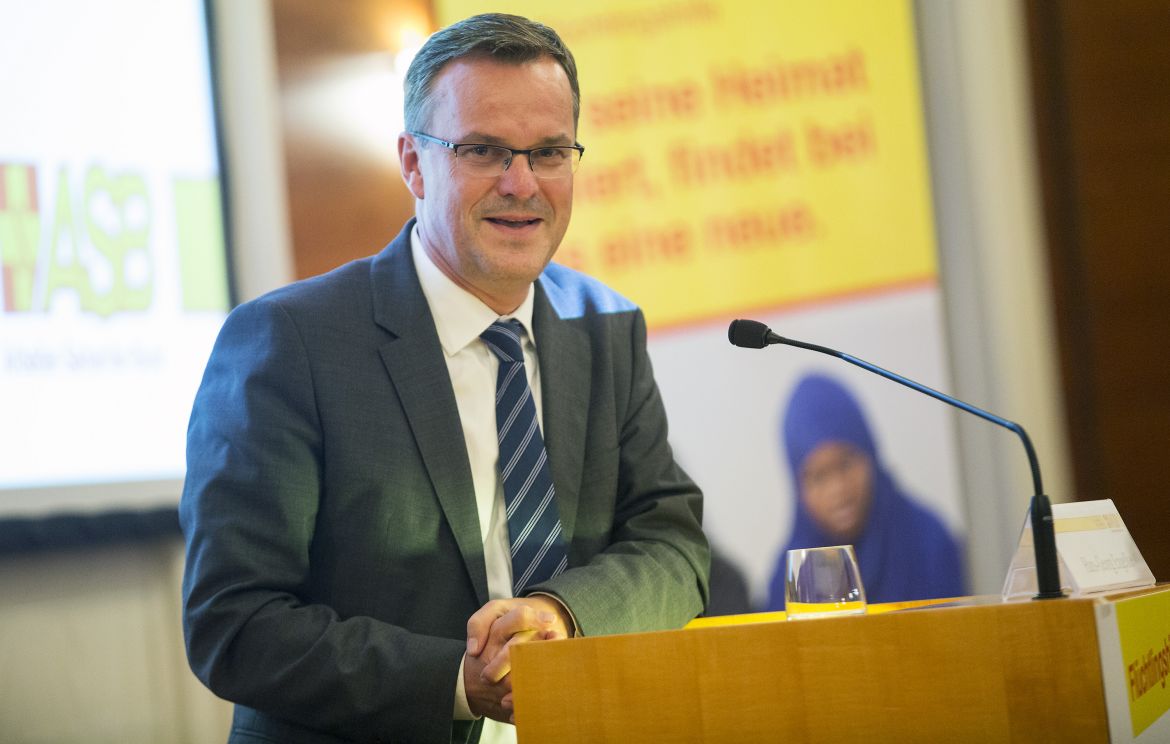 150921-asb-parlamentarischer-abend-rede-staatssek-engelke-hannibal.jpg
